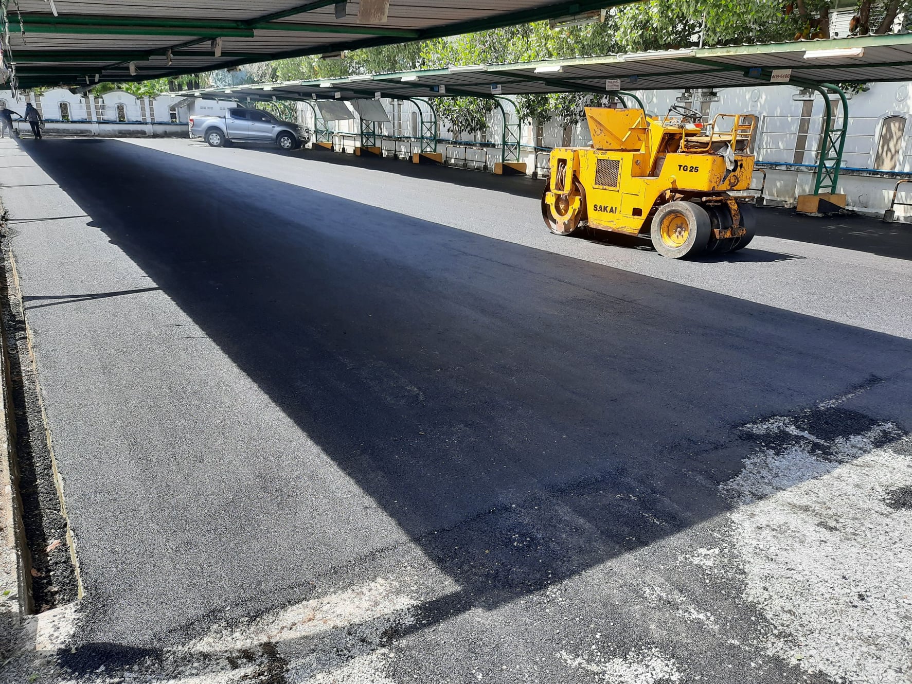 ราดยางและปูยางมะตอย