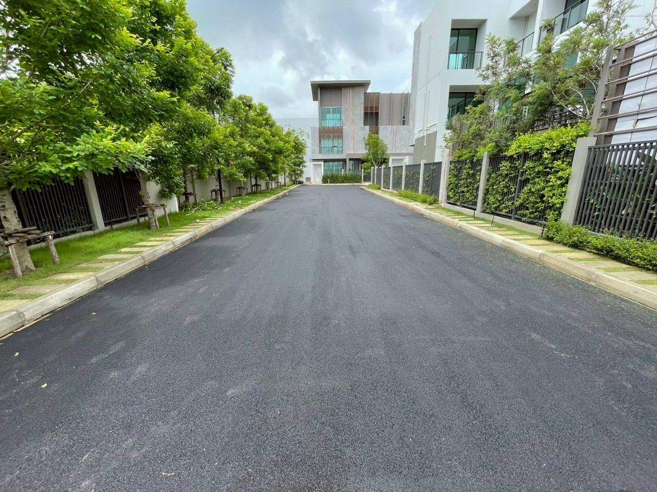 ยางมะตอย รับเหมาทำถนน